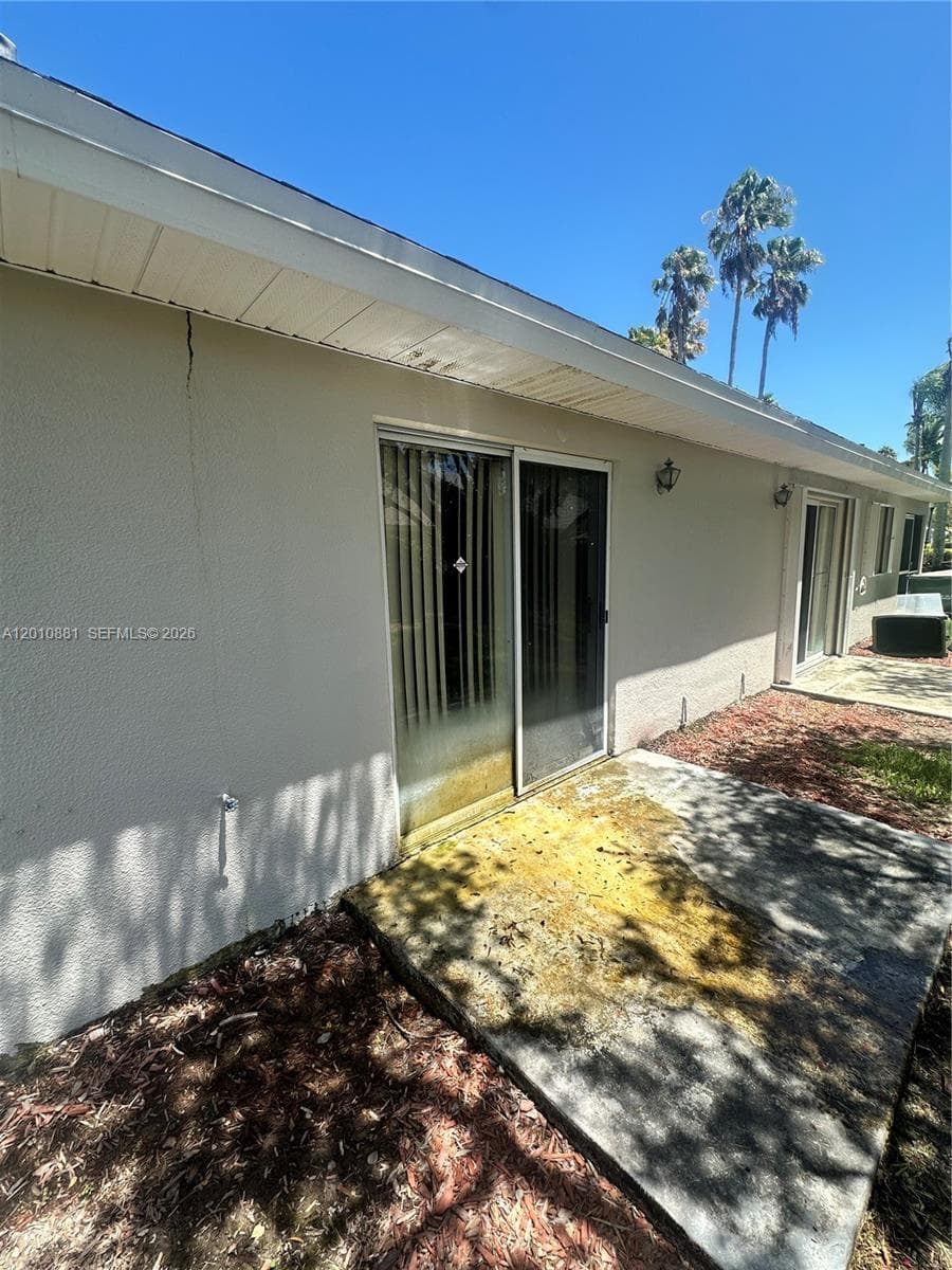 472 SE 22nd Dr, Homestead, FL 33033 — zdjęcie 4