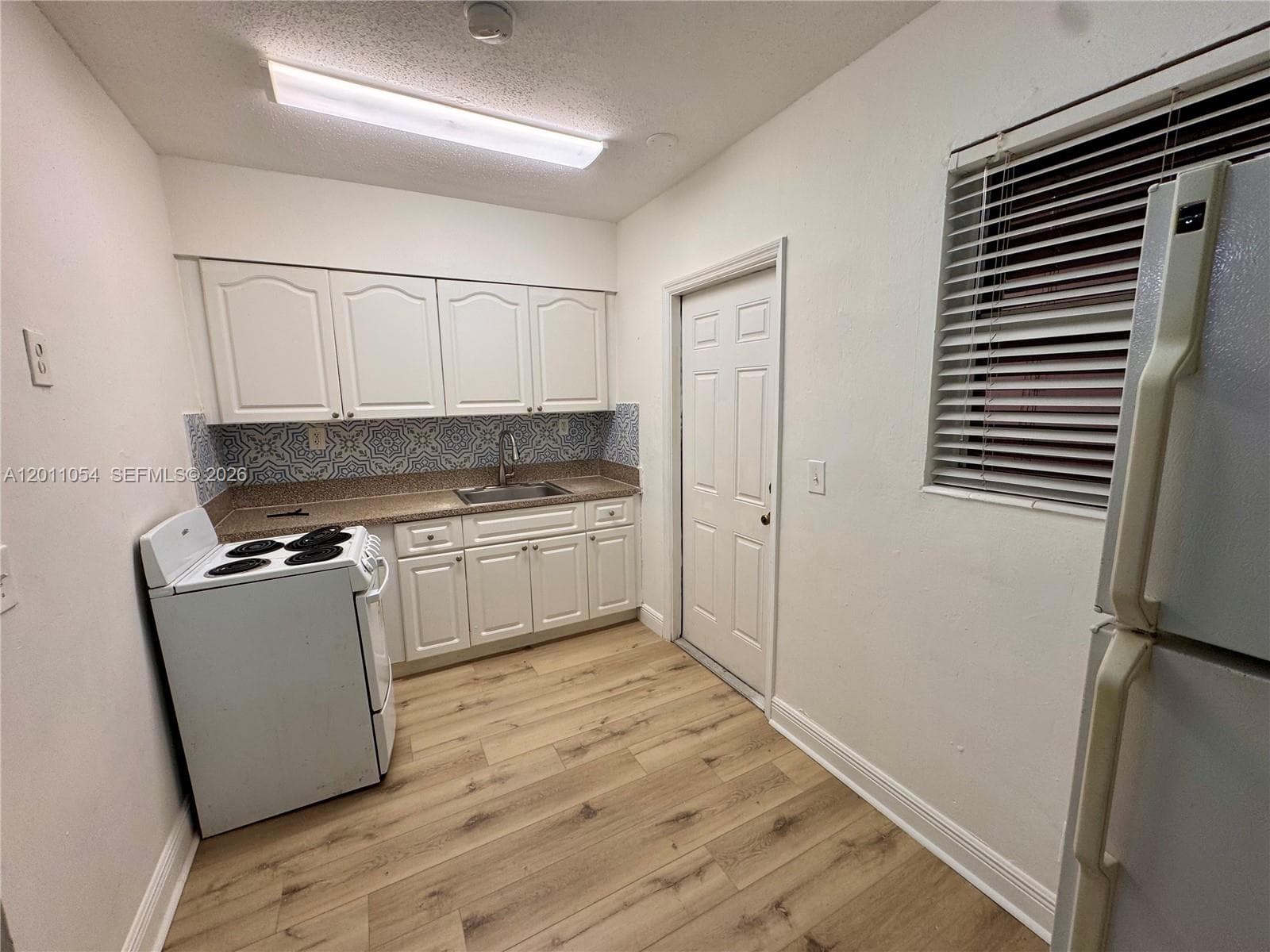 2240 NE 171st St # 11, North Miami Beach, FL 33160 — zdjęcie 4