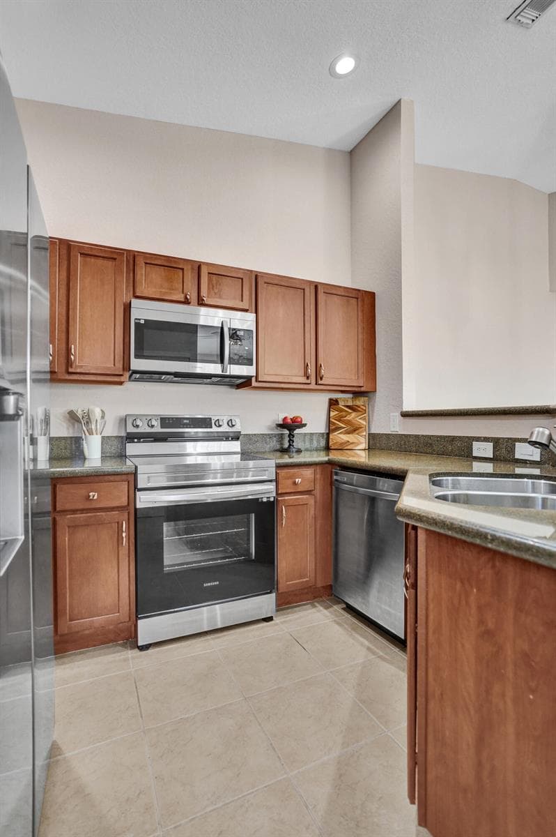 1825 Sonrisa Street # 1825, Riviera Beach, FL 33404 — zdjęcie 2