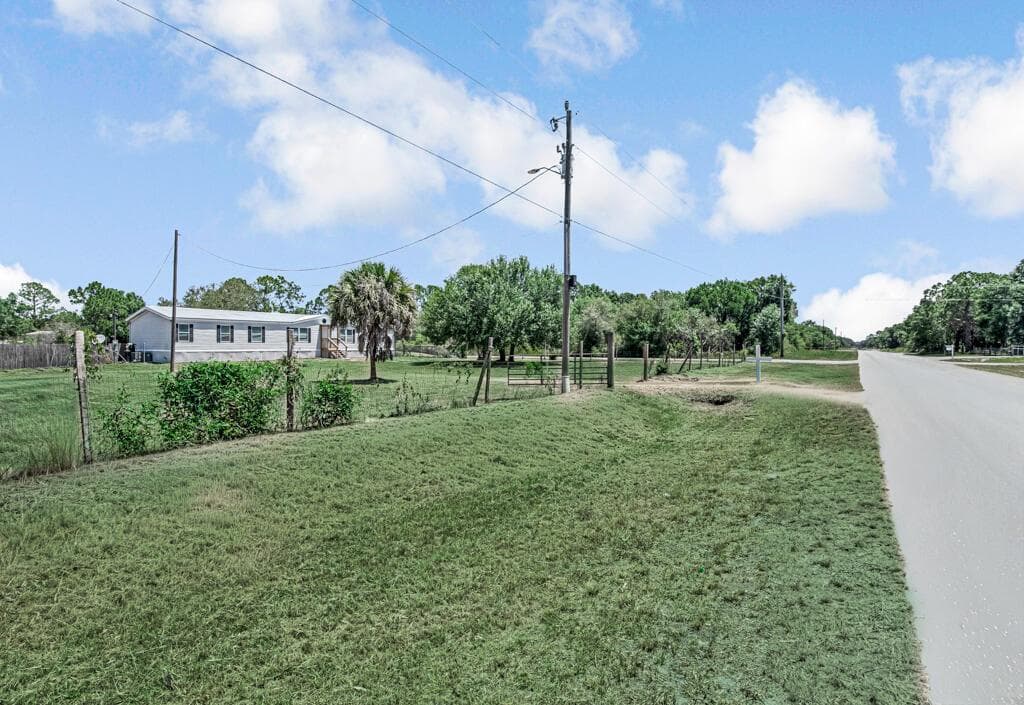 545 Bald Cypress Avenue, Clewiston, FL 33440 — zdjęcie 5