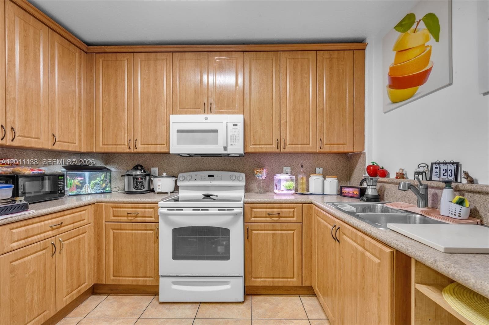8031 W 36th Ave # 1, Hialeah, FL 33018 — zdjęcie 4