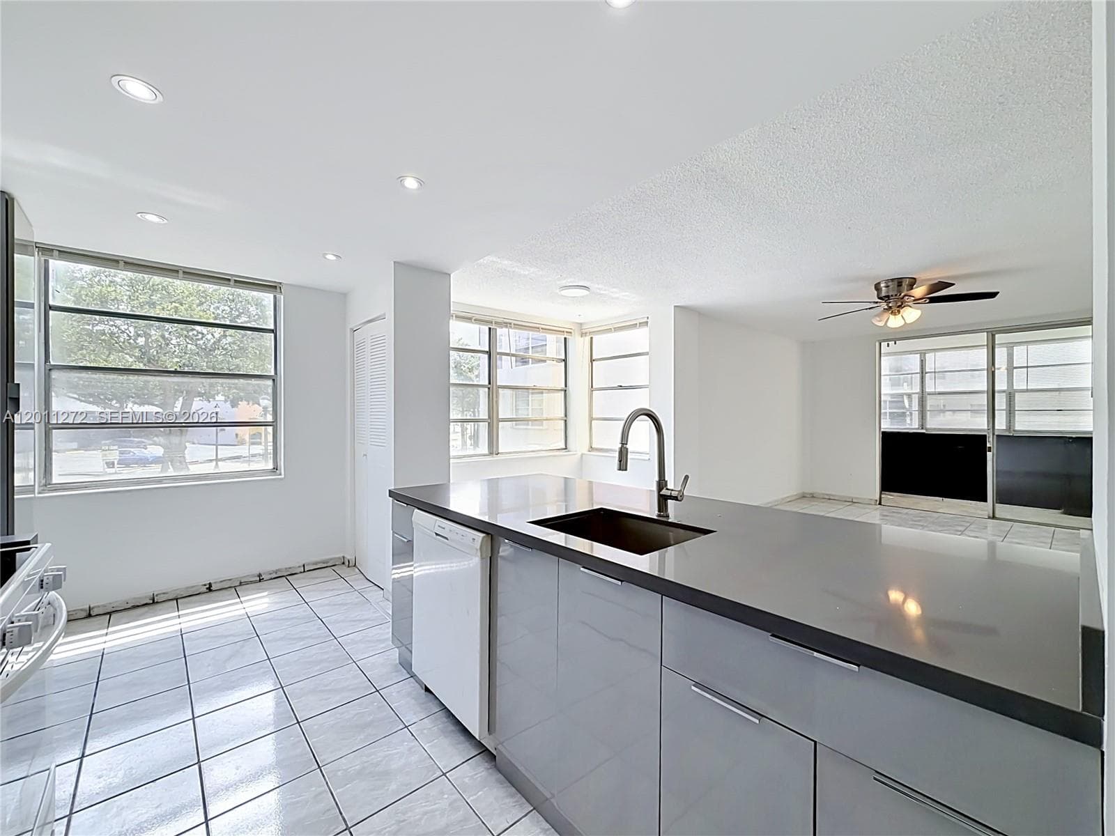 16400 NE 17th Ave # 206, North Miami Beach, FL 33162 — zdjęcie 5