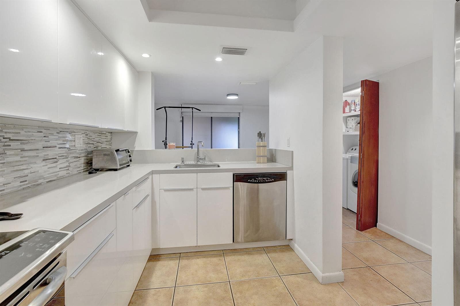 141 SW 96th Terrace # 302, Plantation, FL 33324 — zdjęcie 3