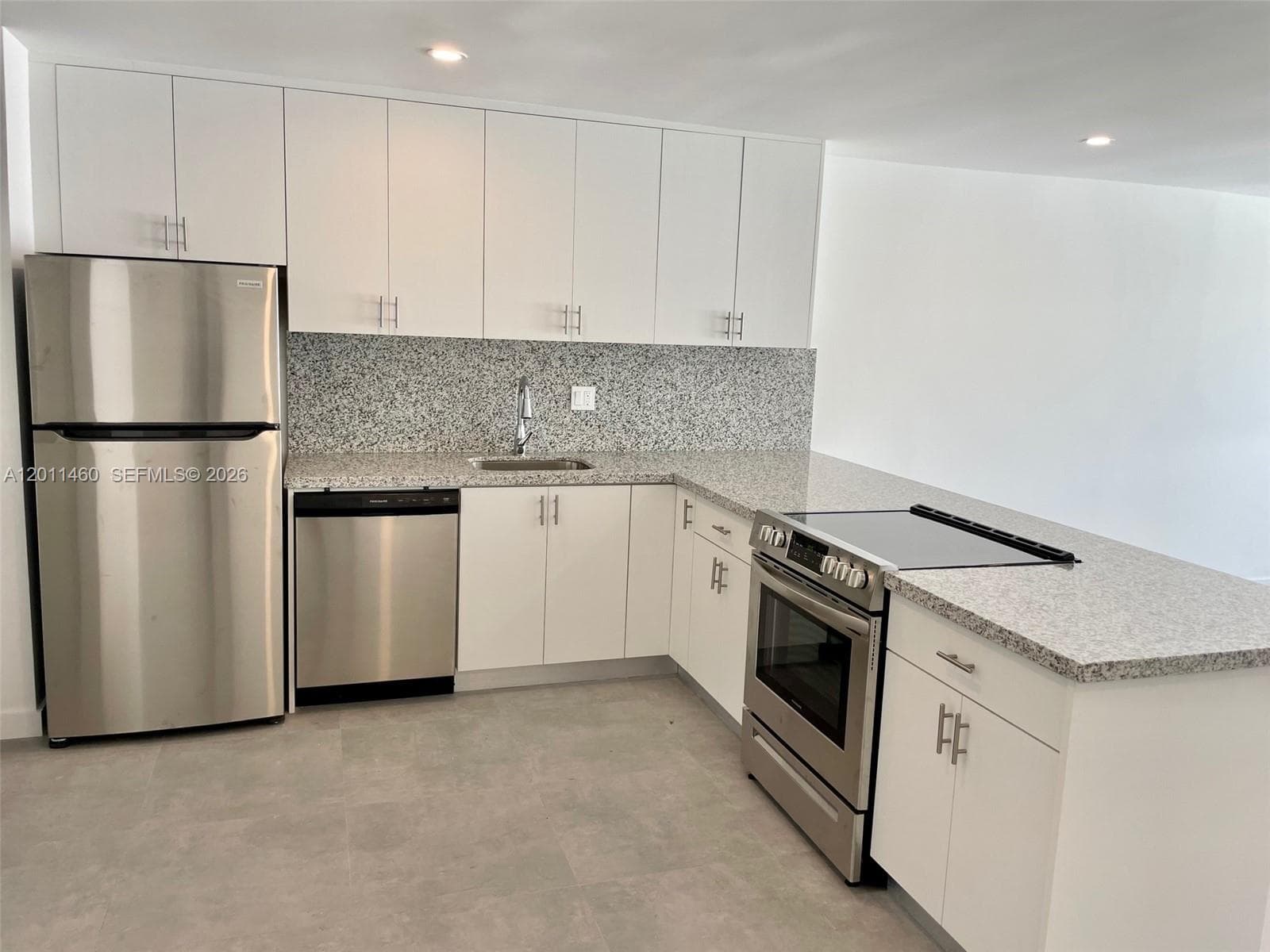 5711 NW 28th St # 5711, Lauderhill, FL 33313 — zdjęcie 2