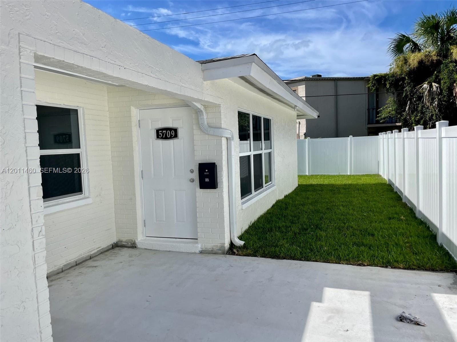5711 NW 28th St # 5711, Lauderhill, FL 33313 — zdjęcie 5