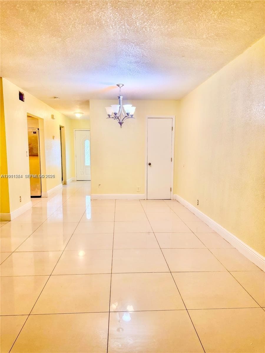 906 SW 74th Ave, North Lauderdale, FL 33068 — zdjęcie 5