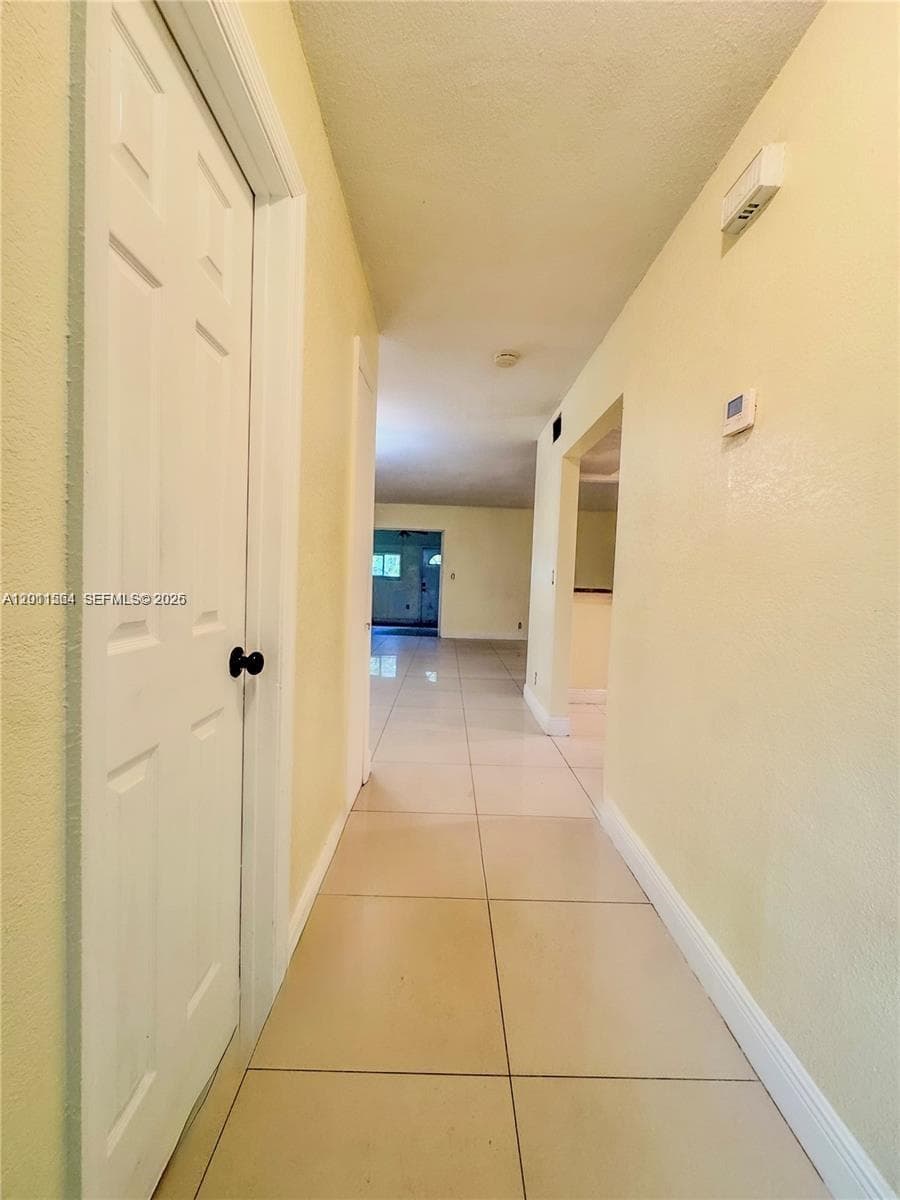 906 SW 74th Ave, North Lauderdale, FL 33068 — zdjęcie 4