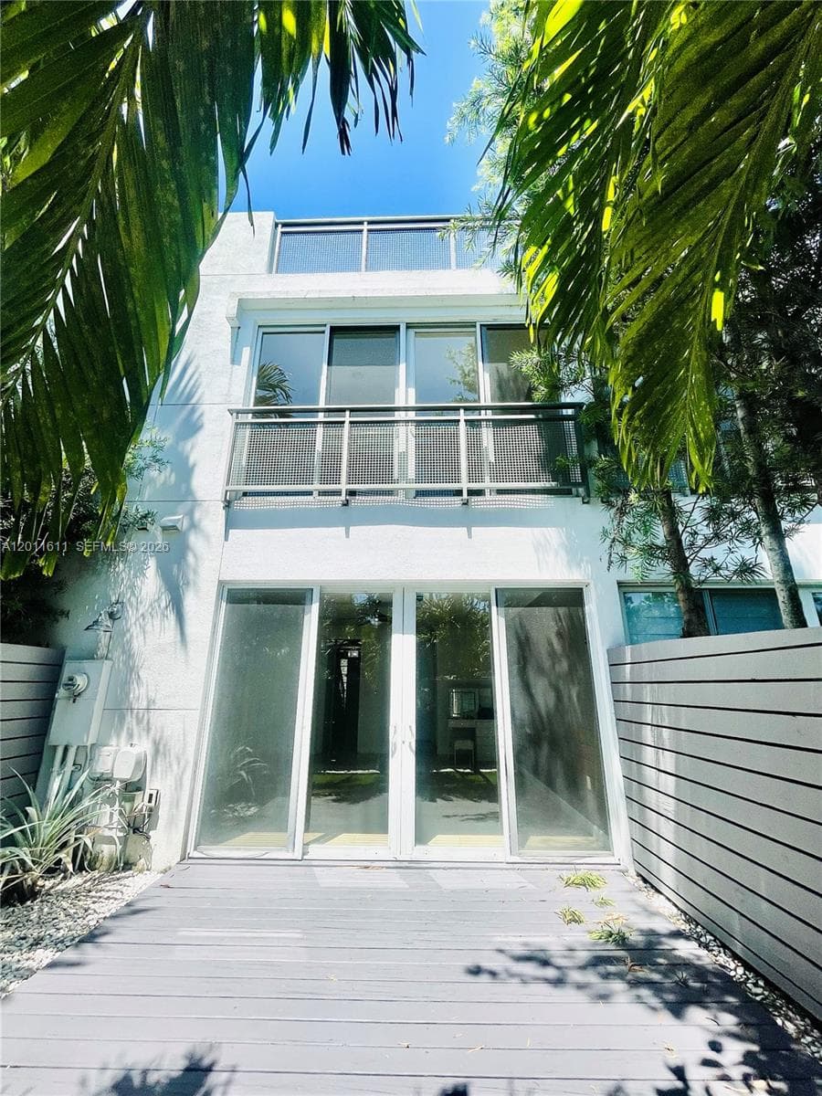 822 NE 19th Ave, Fort Lauderdale, FL 33304 — zdjęcie 2
