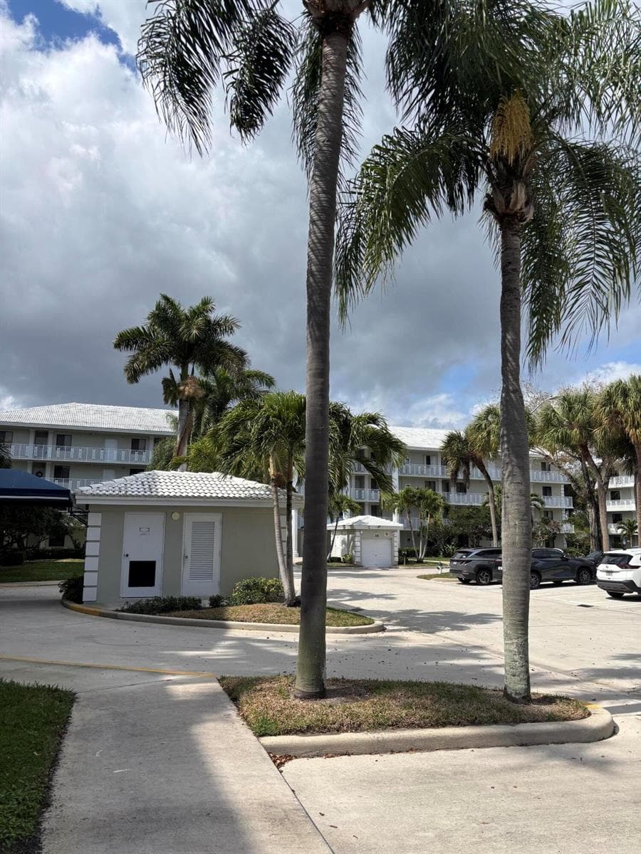 2561 Village Boulevard # 101, West Palm Beach, FL 33409 — zdjęcie 4