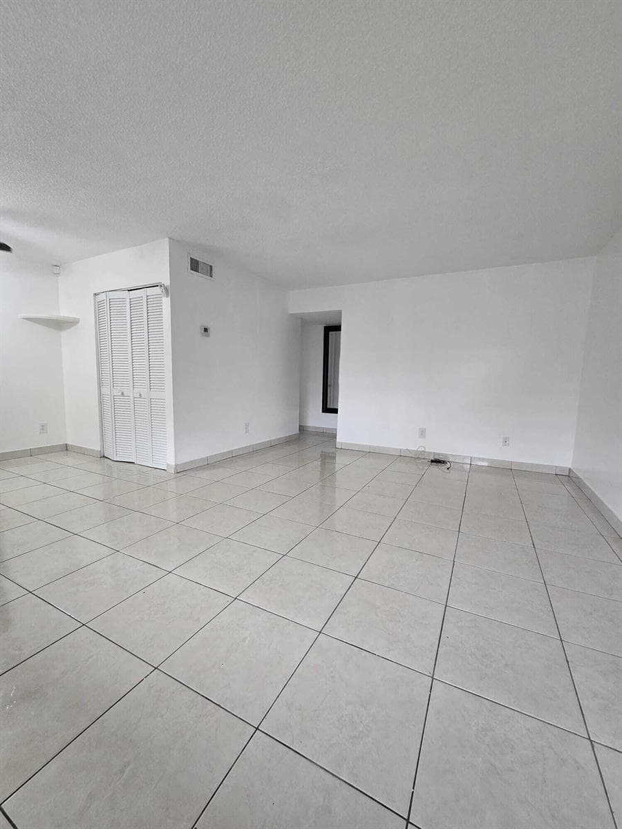 1201 SW 52nd Avenue # 202-2, North Lauderdale, FL 33068 — zdjęcie 4