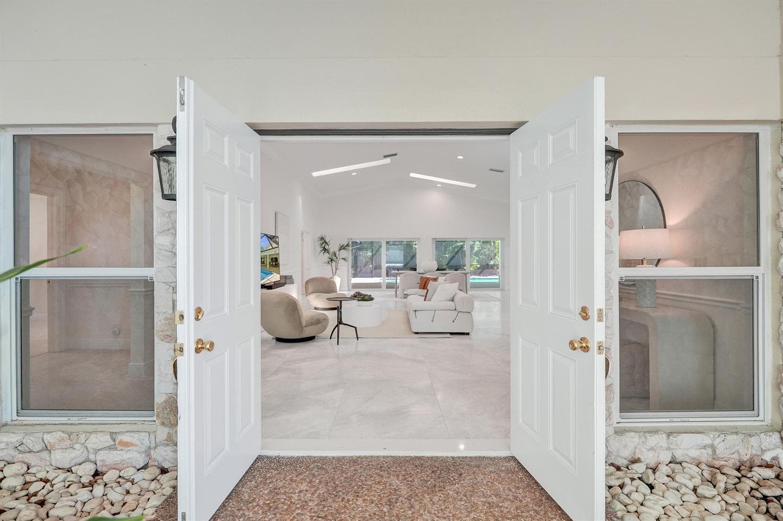 2401 NW 39th Street, Boca Raton, FL 33431 — zdjęcie 3
