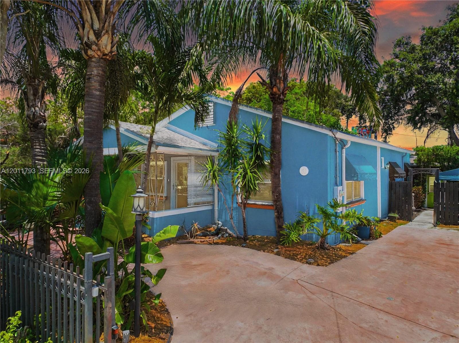 561 NW 53rd St, Miami, FL 33127 — zdjęcie 2