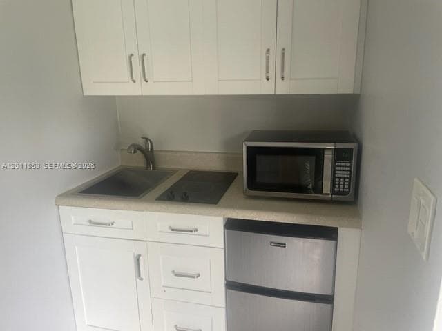 1041 NE 35th St, Oakland Park, FL 33334 — zdjęcie 4