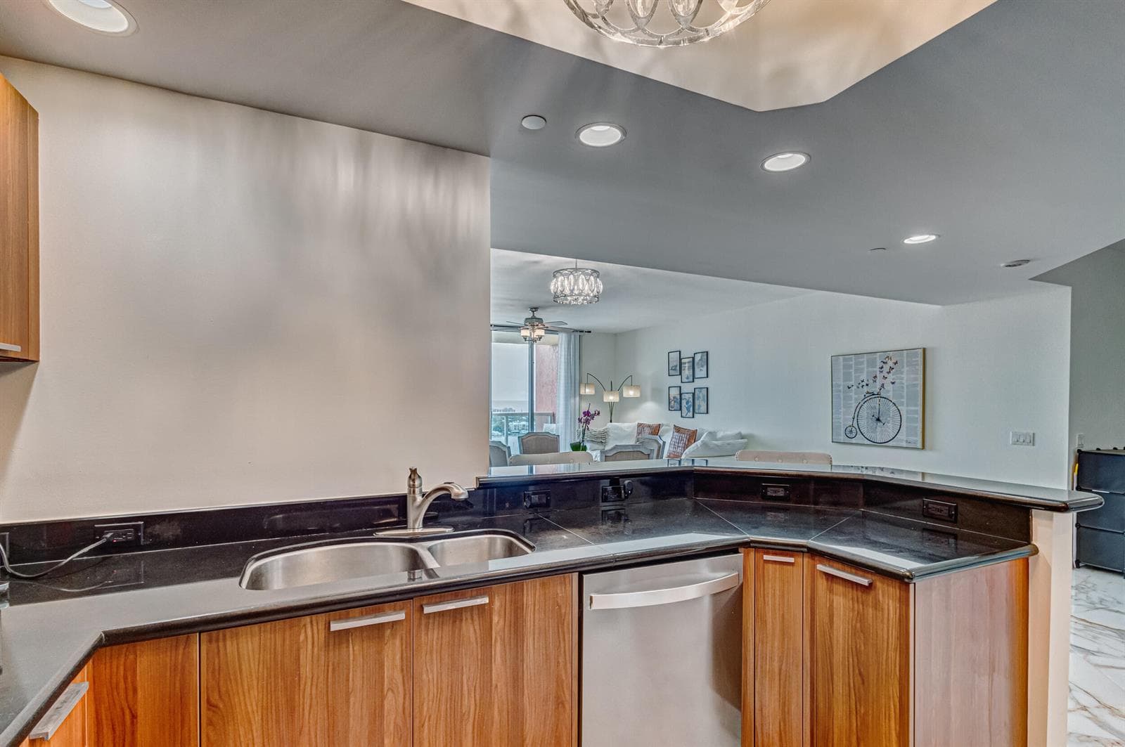 2640 Lake Shore Drive # 2014, Riviera Beach, FL 33404 — zdjęcie 5