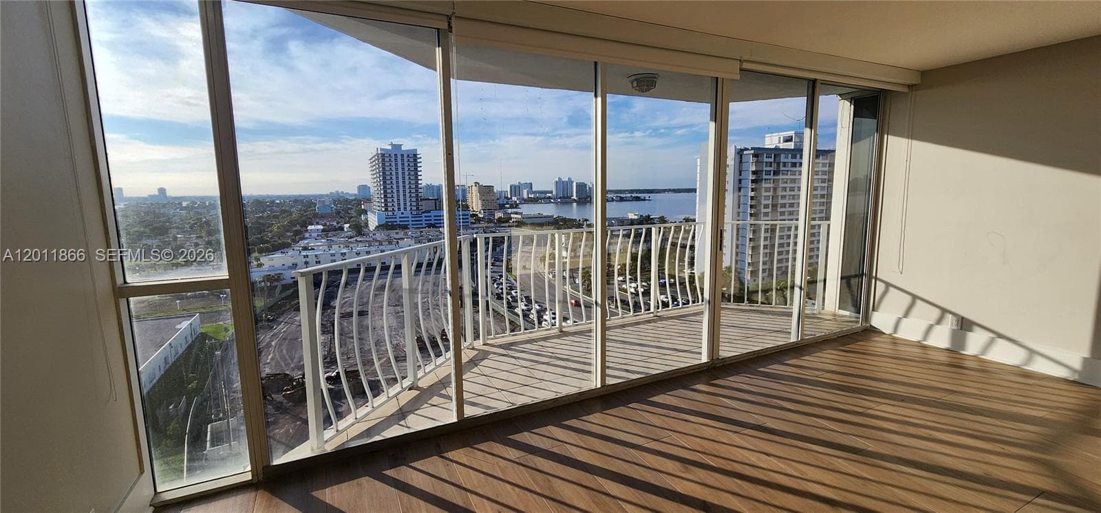 7601 E Treasure Dr # 1411, North Bay Village, FL 33141 — zdjęcie 4