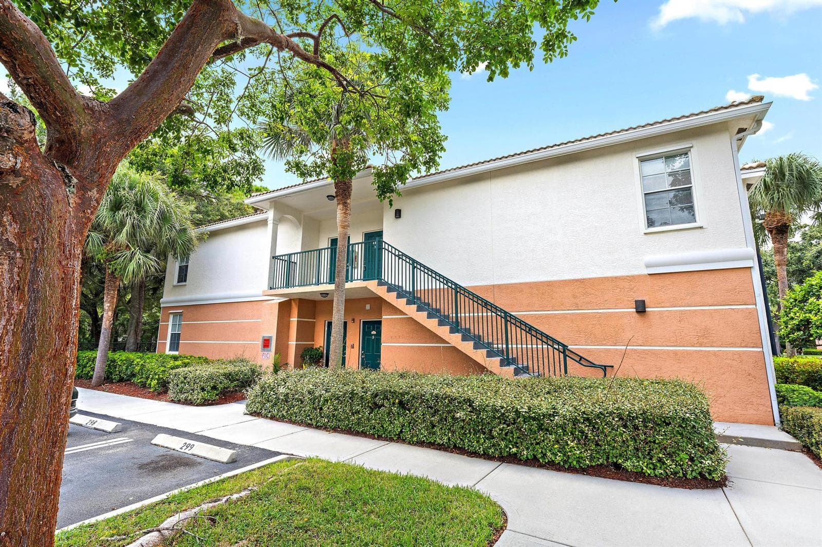 1201 Myrtlewood Circle E, Palm Beach Gardens, FL 33418 — zdjęcie 2
