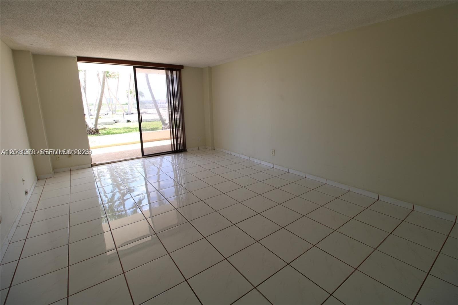 13499 Biscayne Blvd # 404, North Miami, FL 33181 — zdjęcie 4