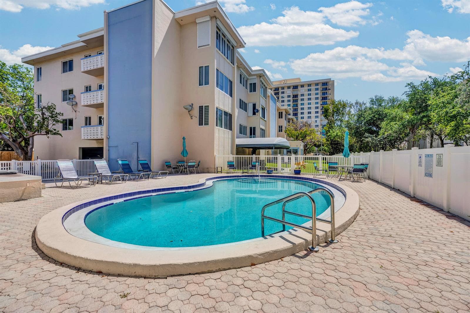 1965 S Ocean Boulevard # 202, Lauderdale By The Sea, FL 33062 — zdjęcie 3
