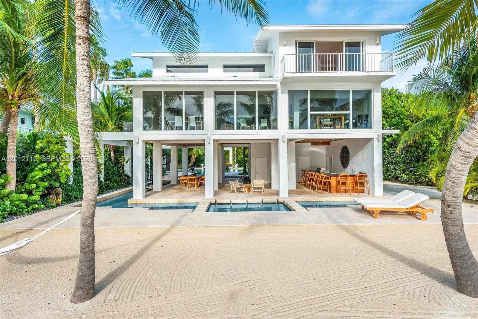 60 Ocean Front Dr, Key Largo, FL 33037 — zdjęcie 2