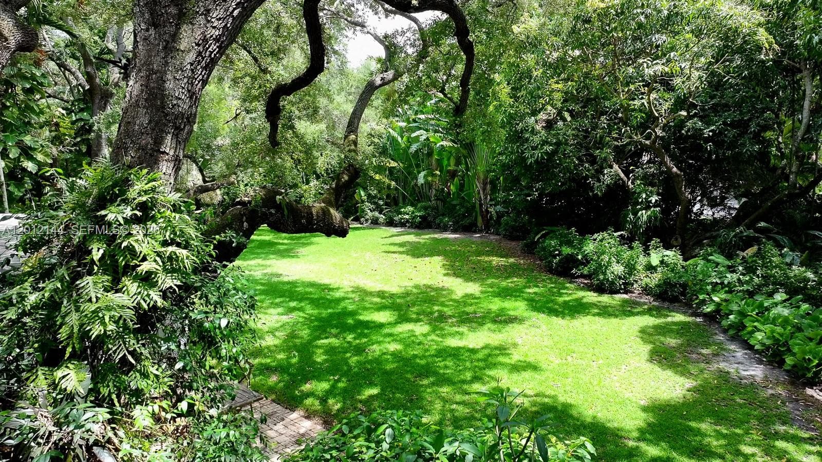 530 Melaleuca Ln, Miami, FL 33137 — zdjęcie 4