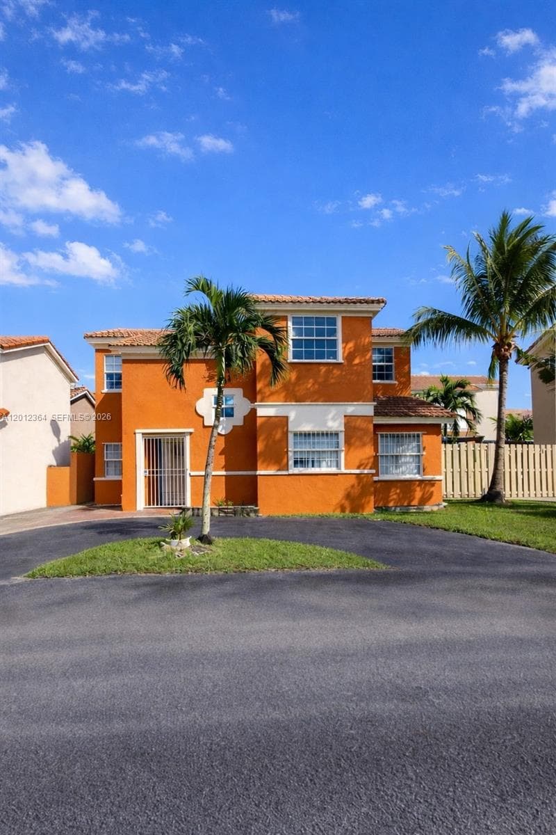 1045 NW 126th Pl, Miami, FL 33182