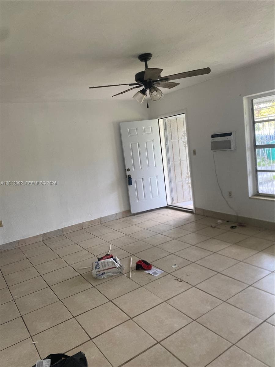 1070 NW 147th St, Miami, FL 33168 — zdjęcie 5