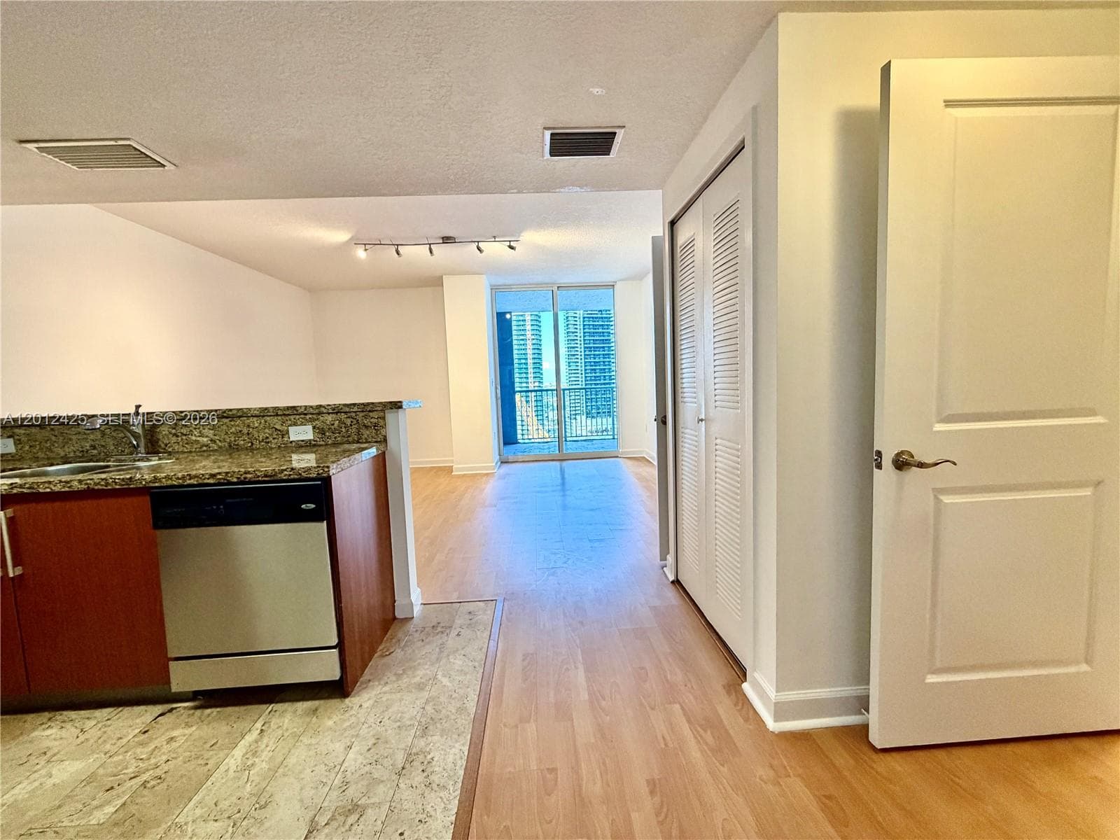 170 SE 14th St # 2906, Miami, FL 33131 — zdjęcie 3