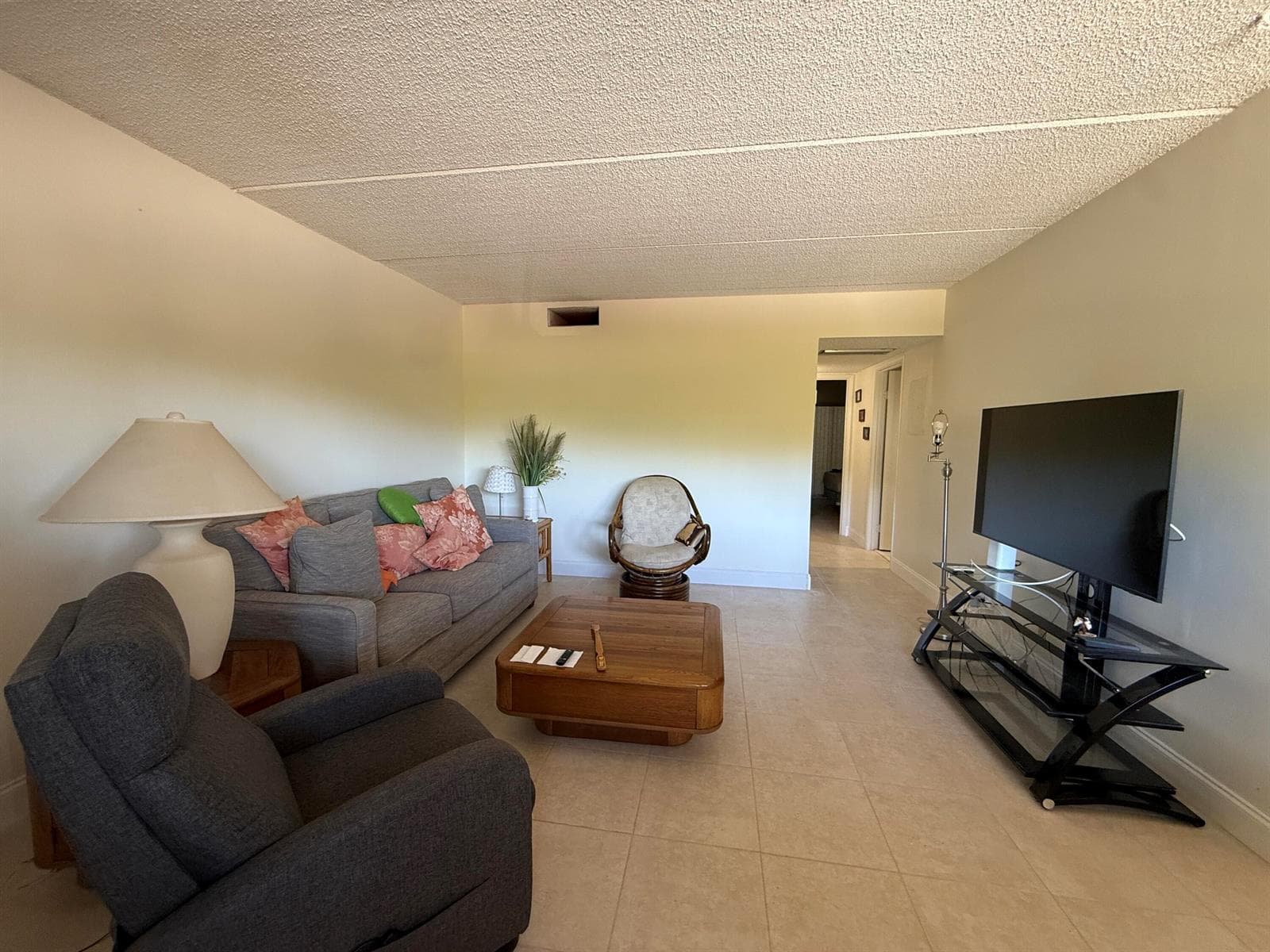 3300 Springdale Boulevard # 202, Palm Springs, FL 33461 — zdjęcie 3