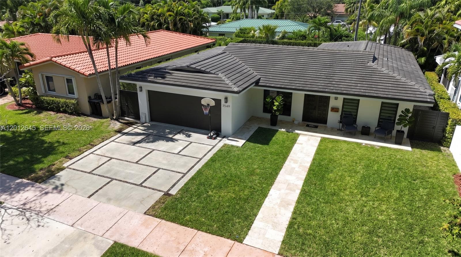 1549 Zuleta Ave, Coral Gables, FL 33146 — zdjęcie 2