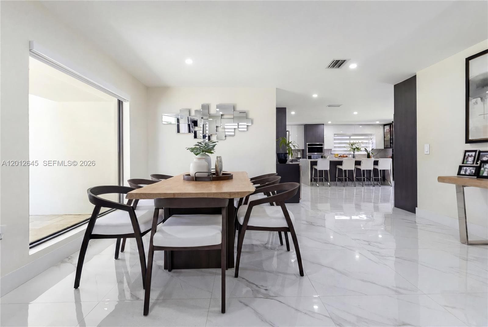 1549 Zuleta Ave, Coral Gables, FL 33146 — zdjęcie 4