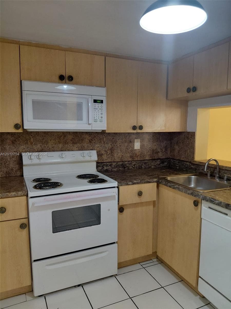 11790 SW 18th St # 429-3, Miami, FL 33175 — zdjęcie 5