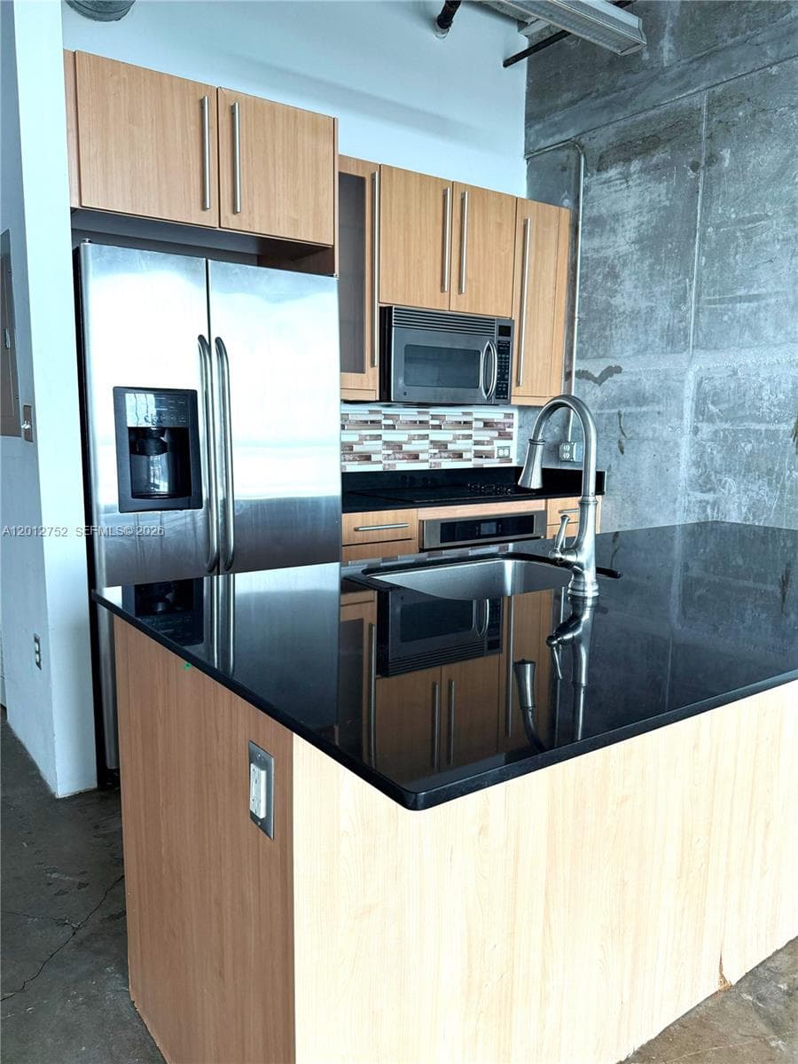 8101 Biscayne Blvd # R-410, Miami, FL 33138 — zdjęcie 5