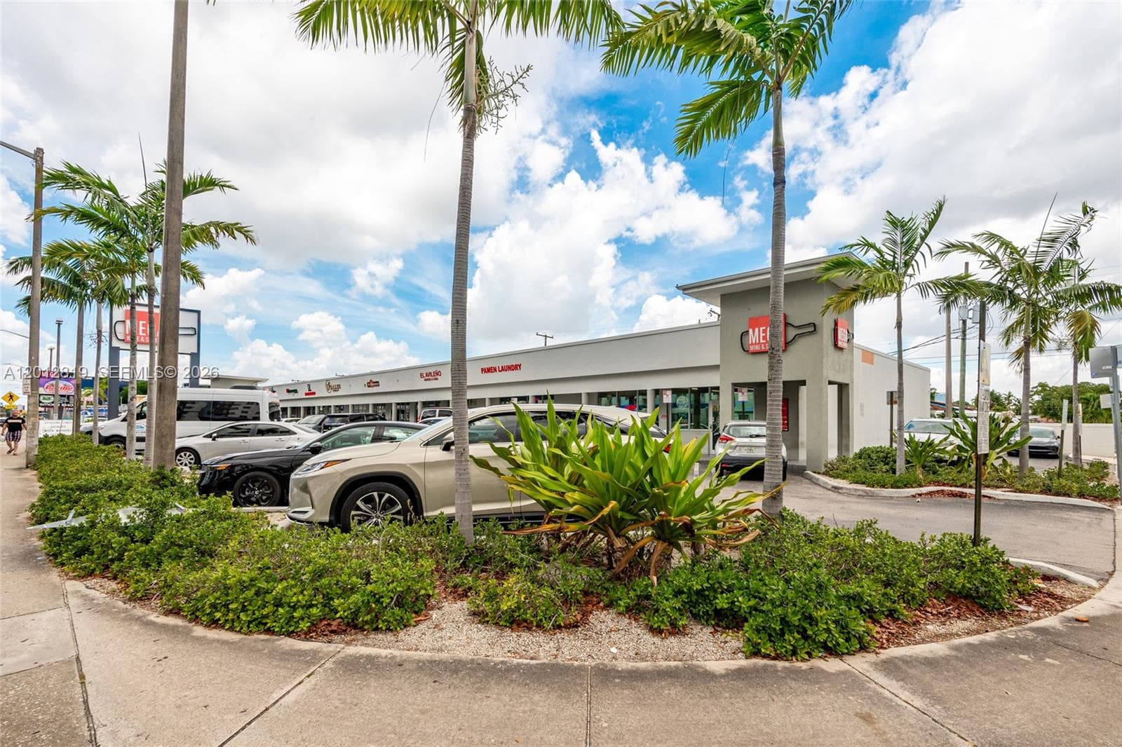 3941 NW 7 ST, Miami, FL 33126