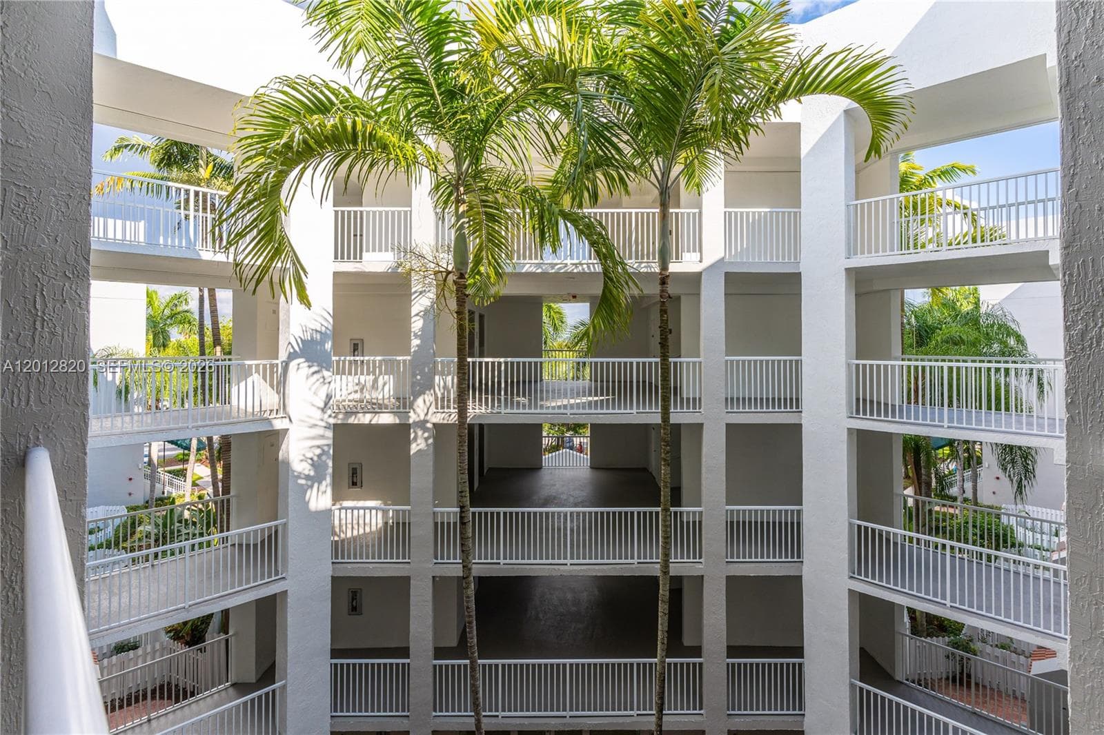 10750 NW 66th St # 408, Doral, FL 33178 — zdjęcie 3