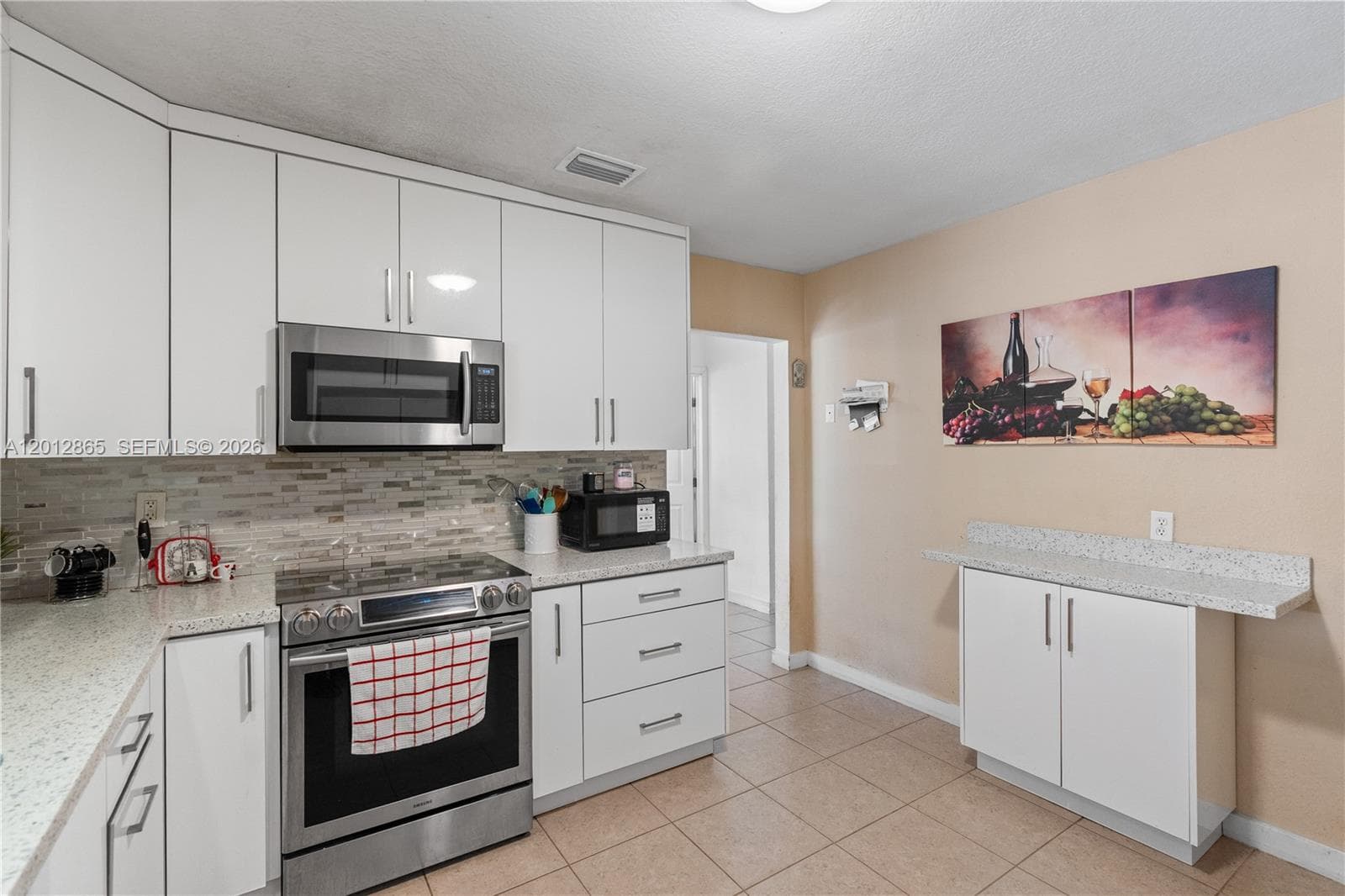5300 NW 30th Pl, Miami, FL 33142 — zdjęcie 2