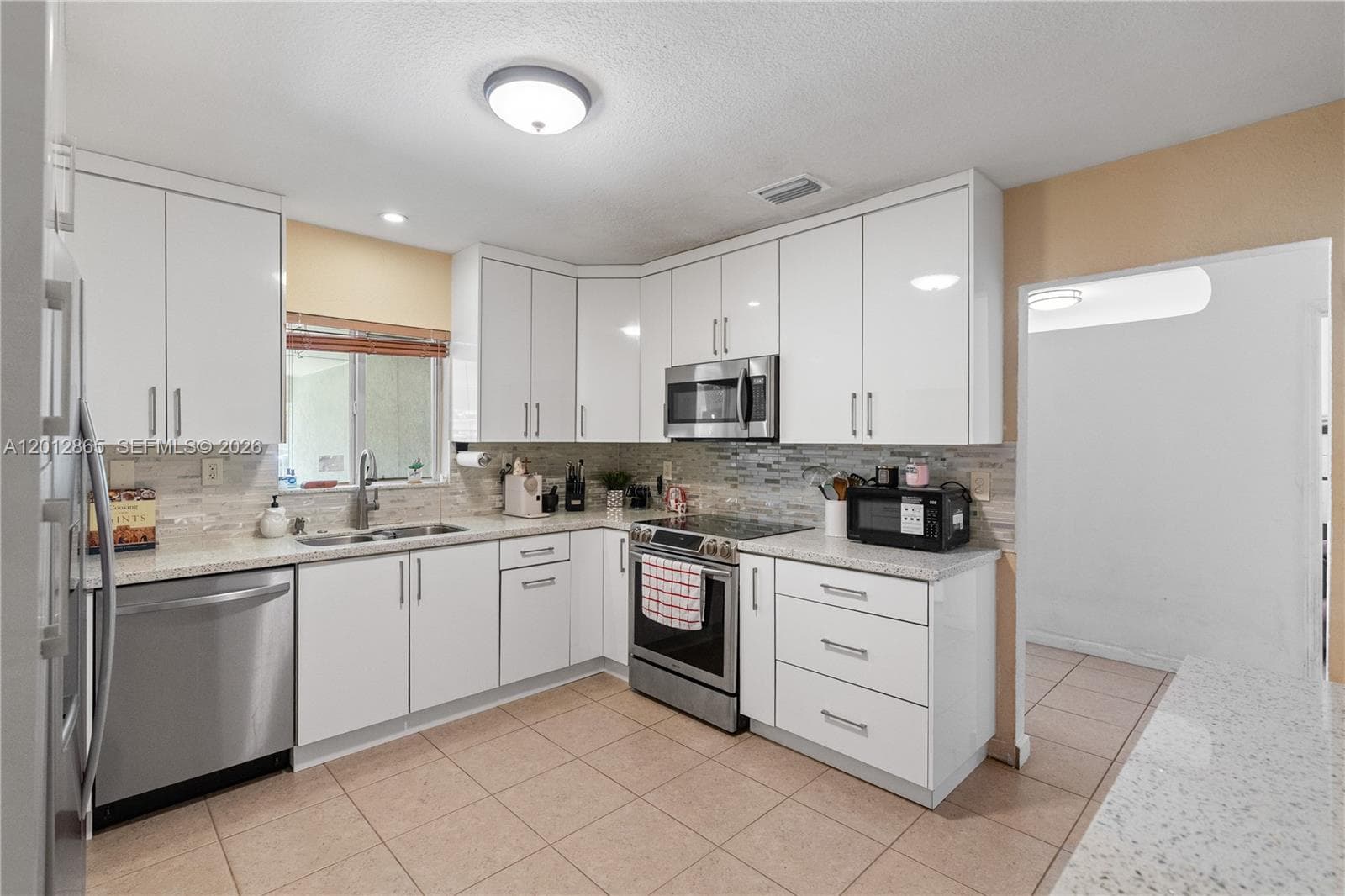 5300 NW 30th Pl, Miami, FL 33142 — zdjęcie 3