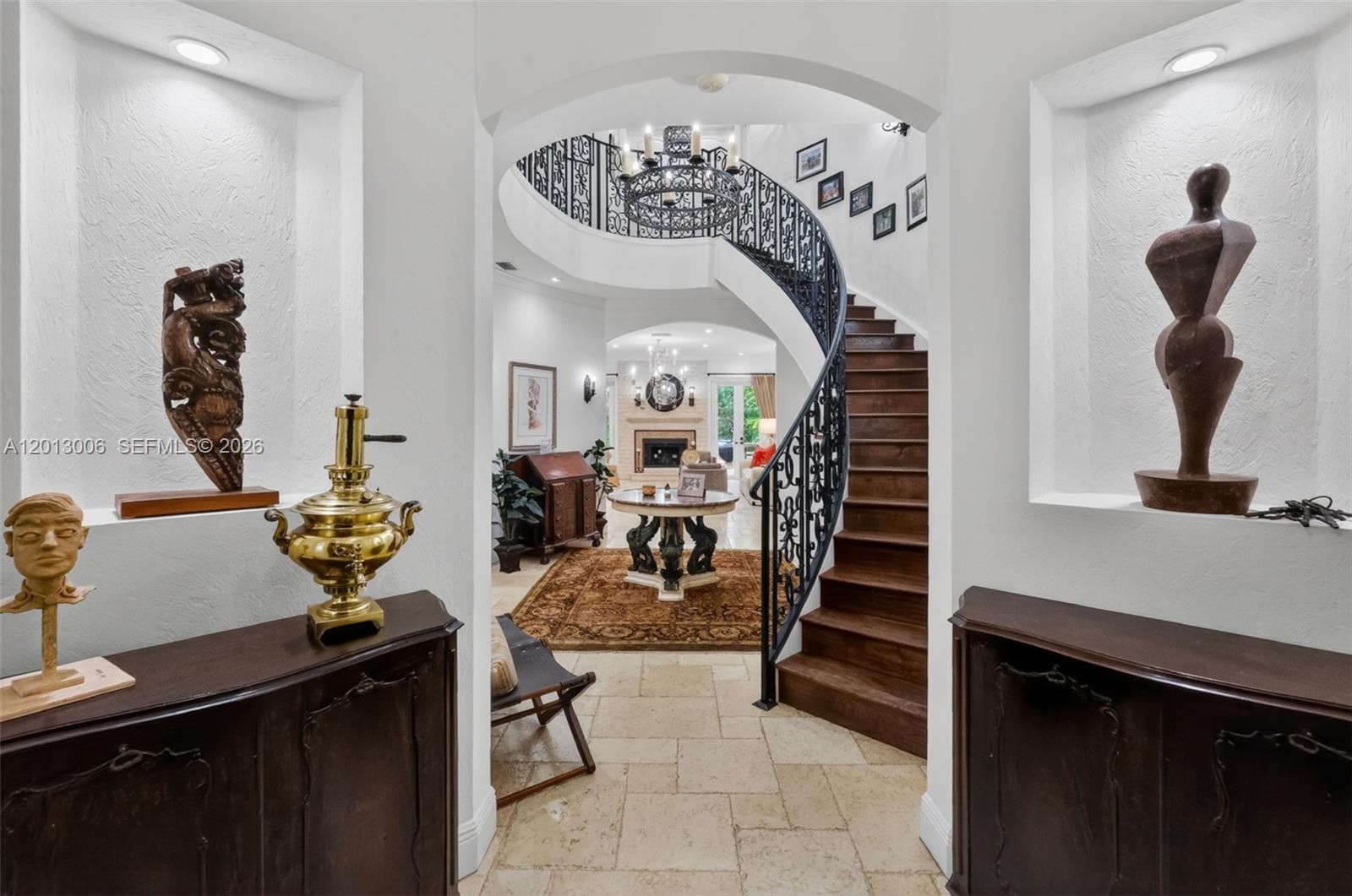 1818 Espanola Dr, Miami, FL 33133 — zdjęcie 3