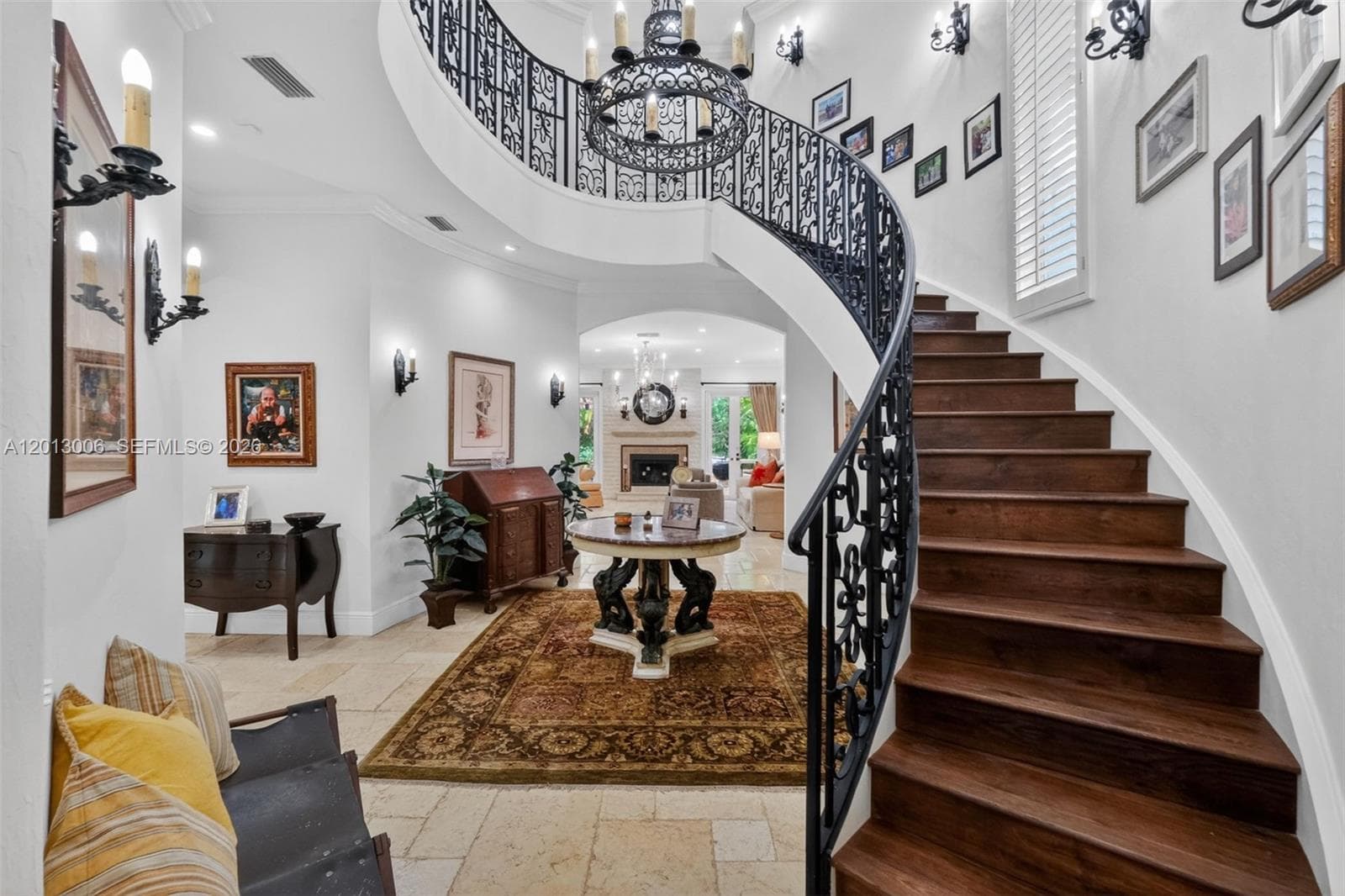 1818 Espanola Dr, Miami, FL 33133 — zdjęcie 4