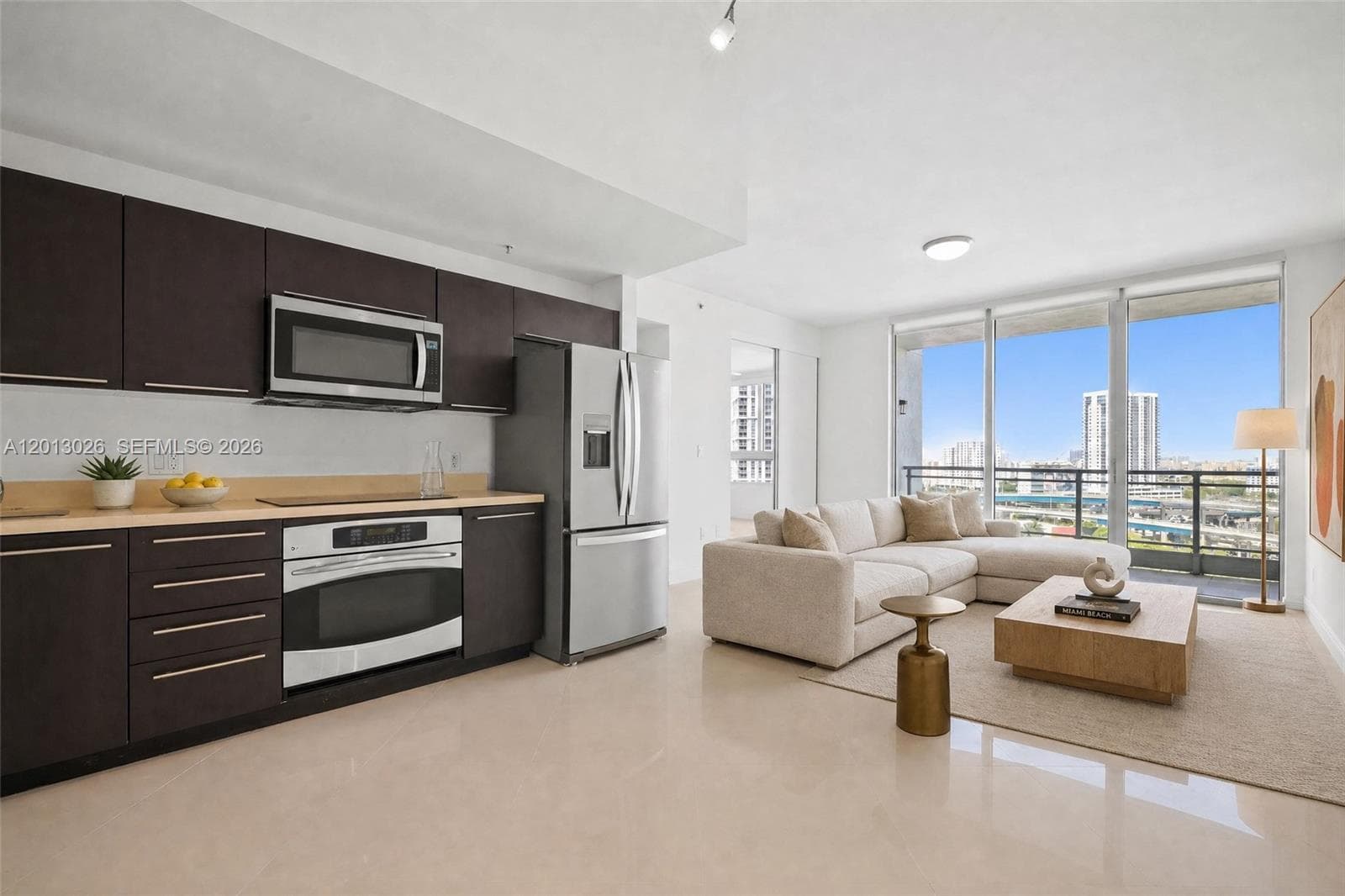90 SW 3rd St # 1608, Miami, FL 33130 — zdjęcie 2