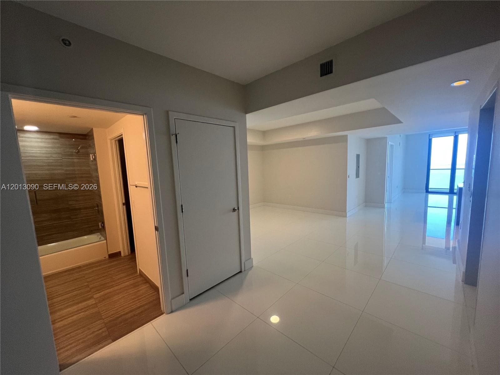 1010 Brickell Ave # 3704, Miami, FL 33131 — zdjęcie 5