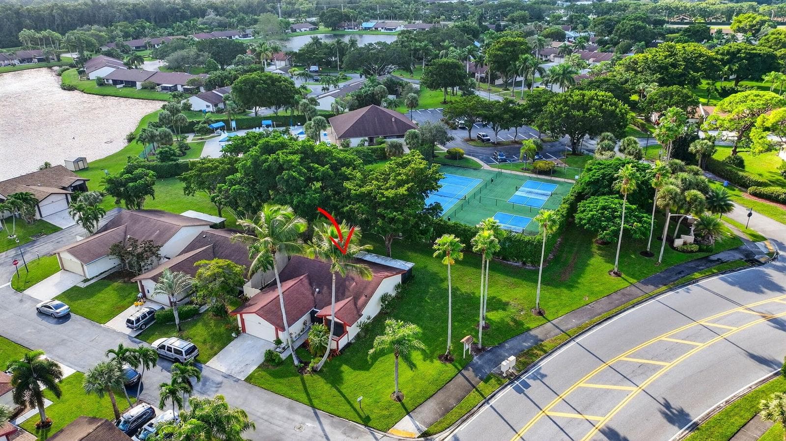 29 Fawlkland Circle, Boynton Beach, FL 33426