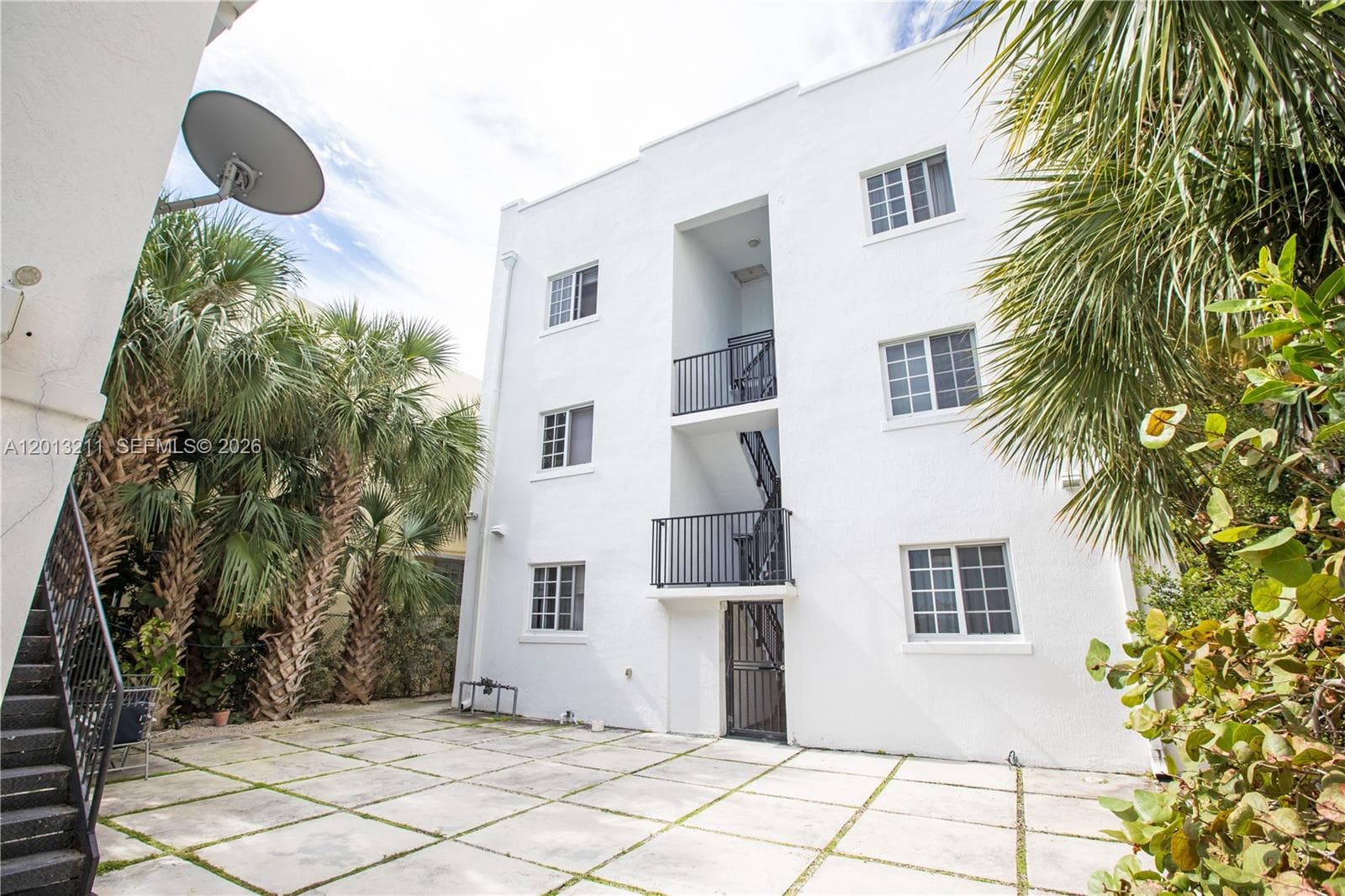 1345 Pennsylvania Ave, Miami Beach, FL 33139 — zdjęcie 4