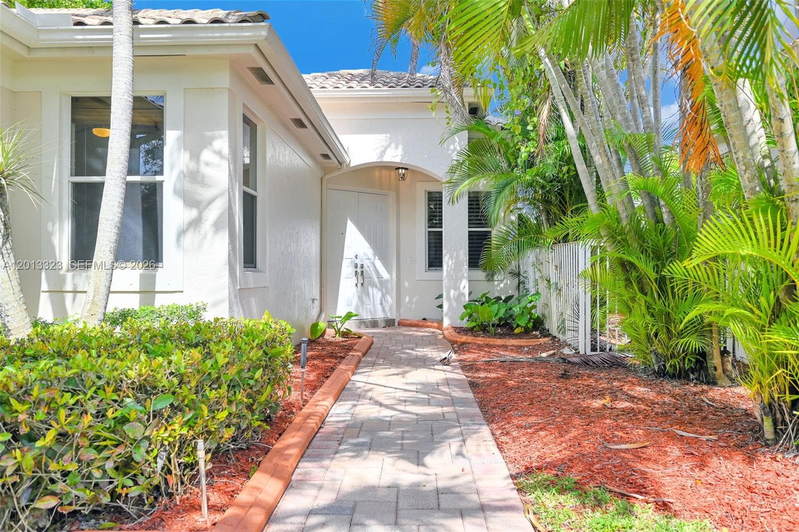 2553 Bay Pointe Drive, Weston, FL 33327 — zdjęcie 4