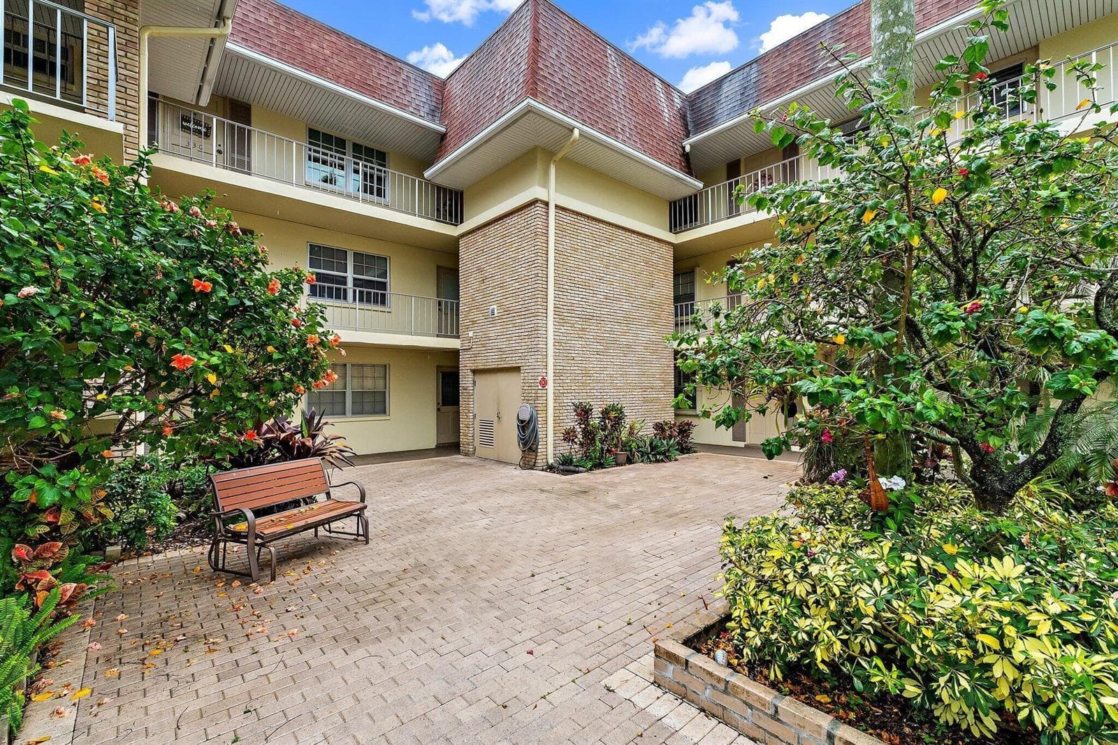 5570 Tamberlane Circle # 131, Palm Beach Gardens, FL 33418