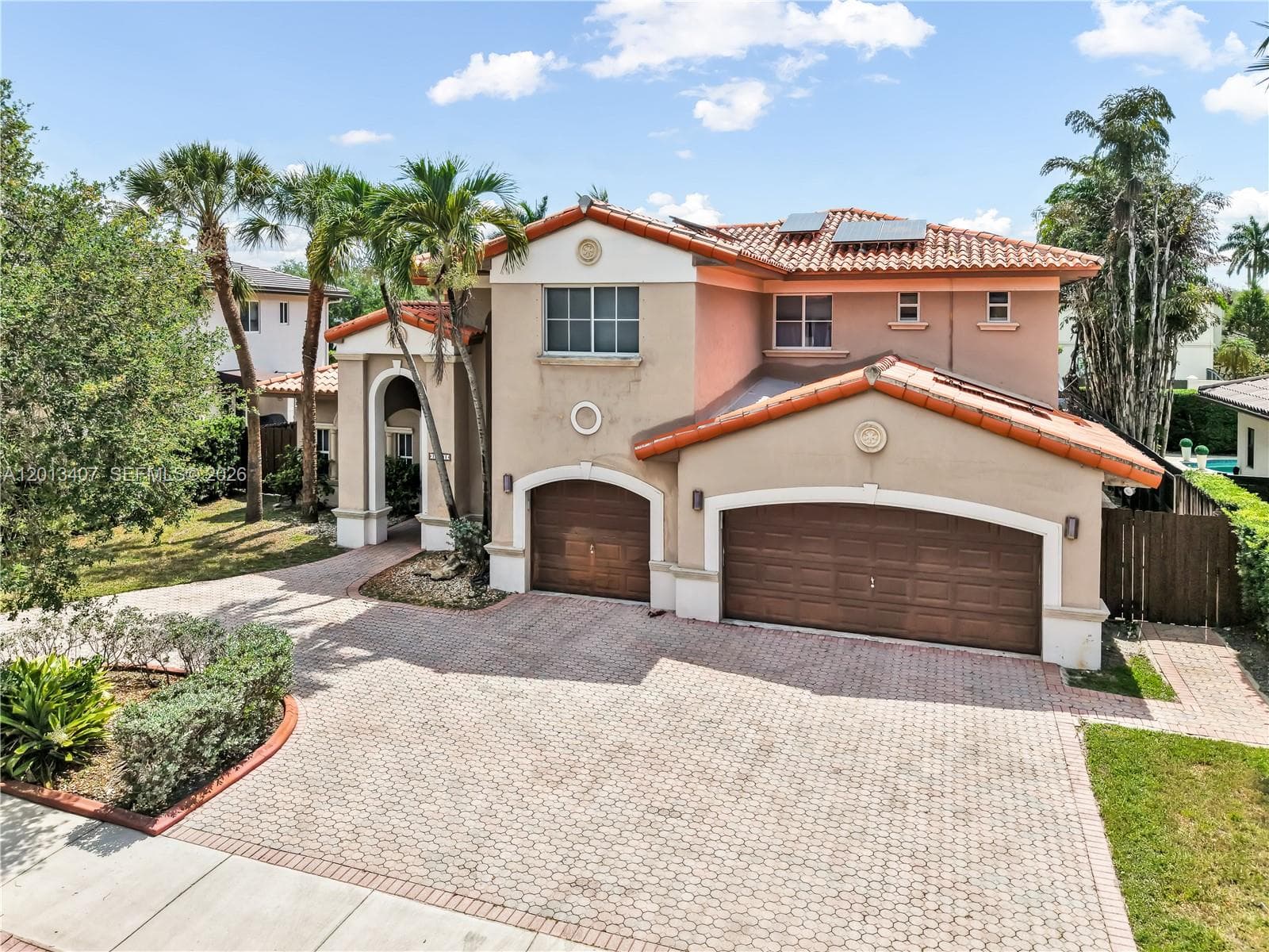 16101 NW 79th Ct, Miami Lakes, FL 33016 — zdjęcie 2
