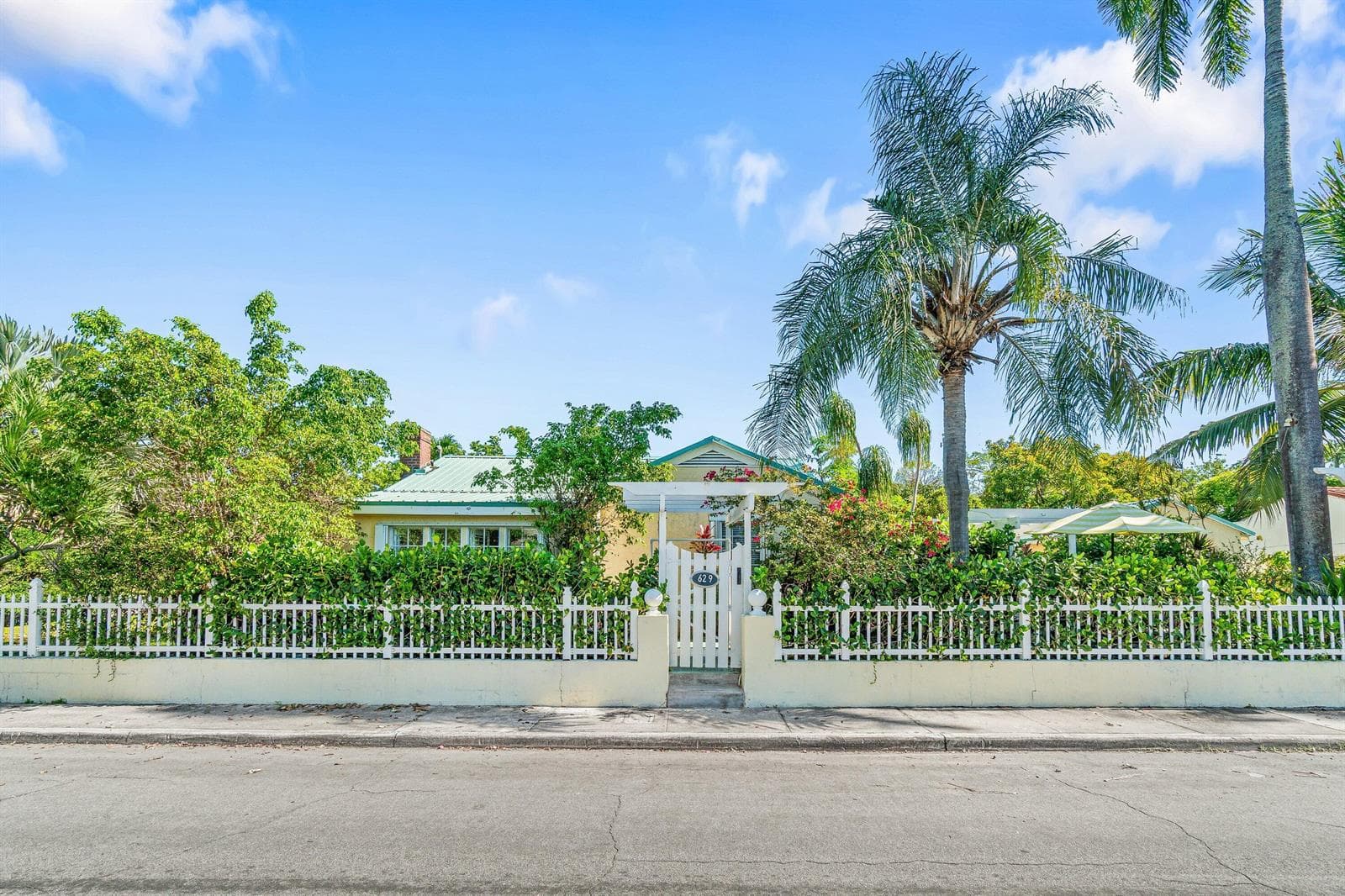 629 Selkirk Street, West Palm Beach, FL 33405 — zdjęcie 2