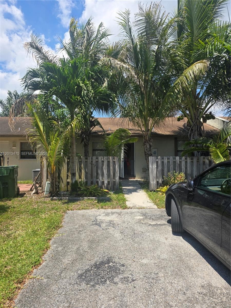 1630 Sandpiper Blvd, Homestead, FL 33035
