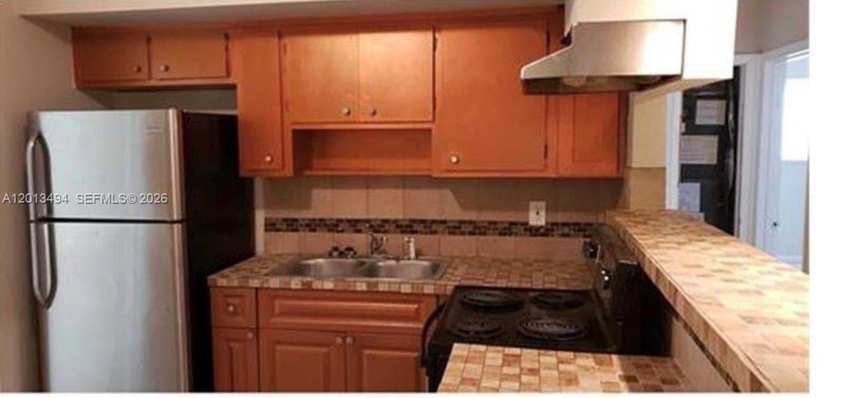 5631 SW 27th St, West Park, FL 33023 — zdjęcie 3