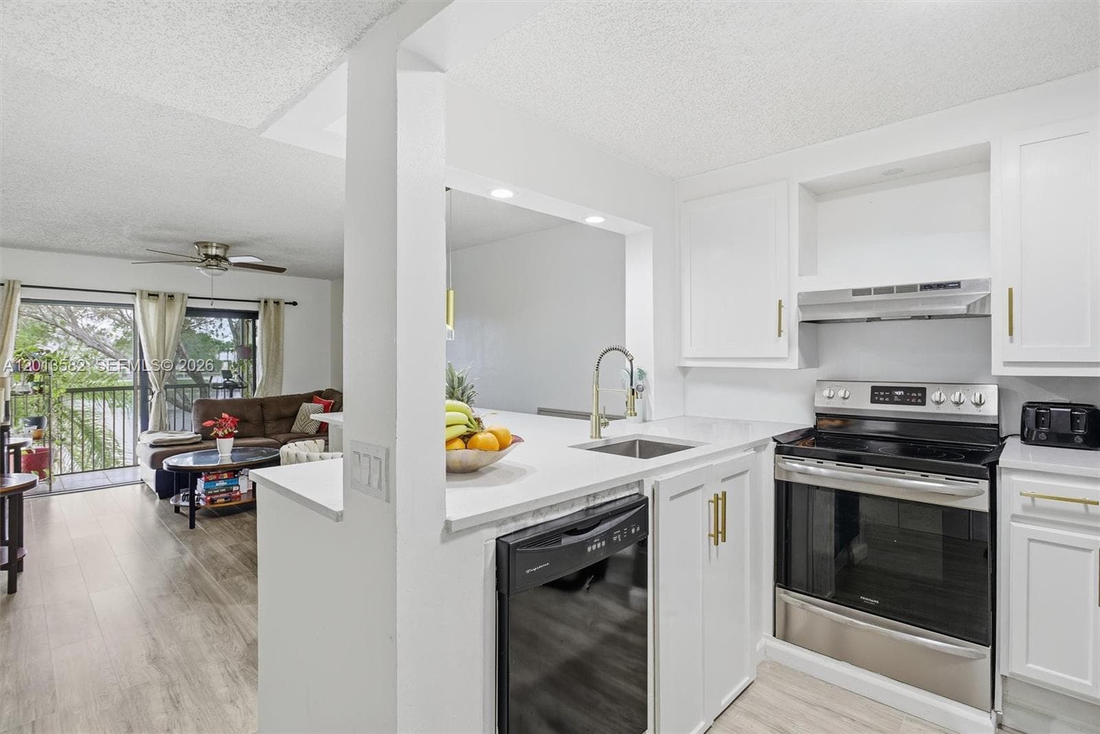 5501 Lakeside Dr # 204, Margate, FL 33063 — zdjęcie 2