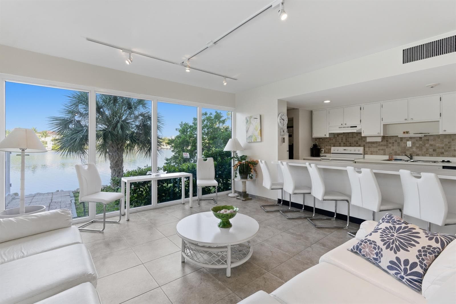 3581 S Ocean Boulevard # Apt 4e, South Palm Beach, FL 33480 — zdjęcie 4
